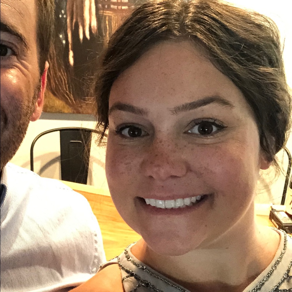Meet your Posher, Elizabeth